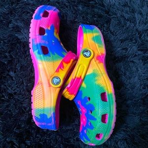 Tie-Die 🐊 crocs